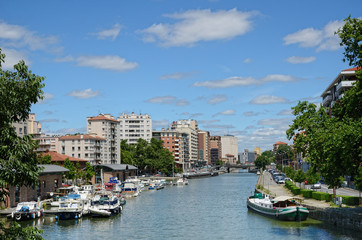 Fototapeta premium Summer view of Toulouse
