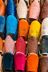 Bunte orientalische Schuhe in Marokko