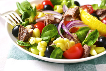 Pasta salad with tuna and vegetables.