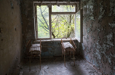 Fototapeta na wymiar Verlassenes Spital in Prypjat bei Chernobyl