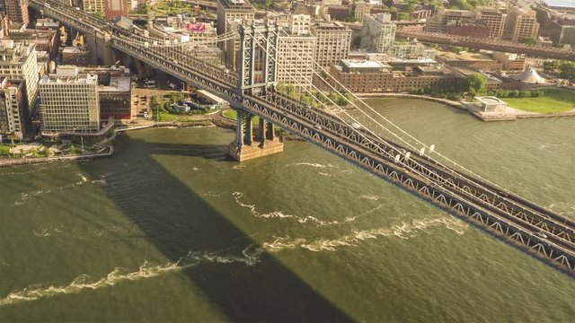 Manhattan Bridge | New York City
4K Aerial footage of Manhattan Bridge filmed from a helicopter.