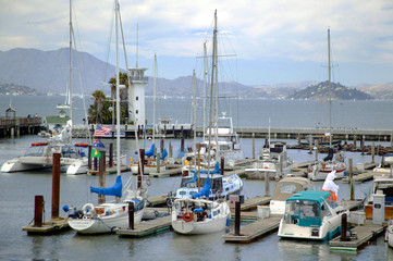 Fototapeta na wymiar wharf boats