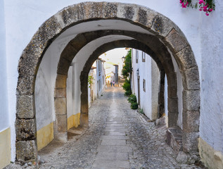 Fototapeta na wymiar Turismo en Portugal, calle típica de Marvao