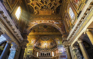 Fototapeta premium Interior Shot of Santa Maria in Trastevere Rome