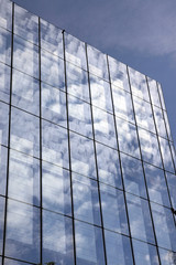 bldg reflecting clouds