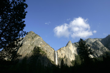 bridalveil falls