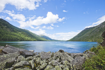 Fototapeta na wymiar Multinskoe lake, Altai mountains