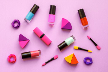 Obraz premium concept cosmetic set on pink background top view