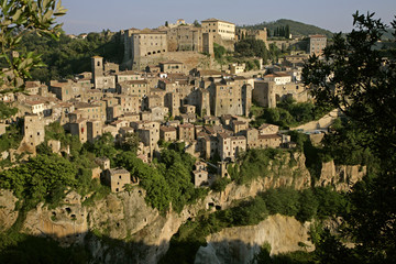 Obraz premium sorano cliff city