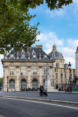 Fototapeta premium Street of Paris