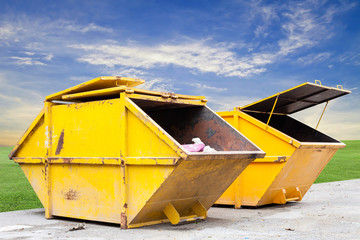 Fototapeta na wymiar Industrial Waste Bin (dumpster) for municipal waste 