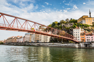 Naklejka premium La Passerelle de l'Homme de Roche sur la Saône à Lyon