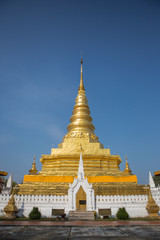 Naklejka premium Golden pagoda Thailand Historic Buddhist
