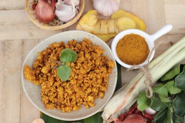 Roast chicken curry with spicy is delicious.