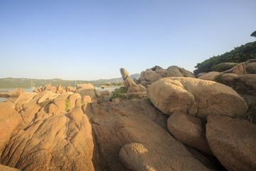 La Sardegna, isola tra mare cielo e acqua trasparente.