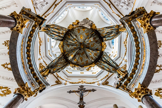 Le baldaquin de l'&Eacute;glise Saint-Bruno-les-Chartreux &agrave; Lyon