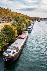 Les quais du Rhône et Lyon vu du Pont Morand