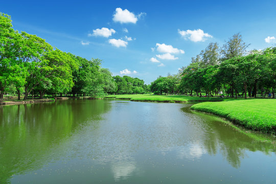 Wachirabenchatat Park