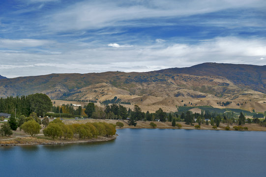 Lake Dunstan in the township of Cromwell, Central Otago, New Zealand