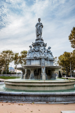 Fontaine de la place du Maréchal Lyautey à Lyon