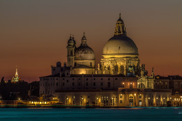 Obraz premium Italy beauty, cupolas of cathedral Santa Maria della Salute in the evening in Venice, Venezia