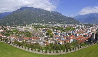 Fototapeta na wymiar bellinzona panoramica canton ticino svizzera