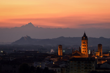 Obraz premium Alba at sunset and Monviso in the background
