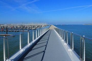 Passerelle Nelson Mandela &agrave; la Rochelle, France