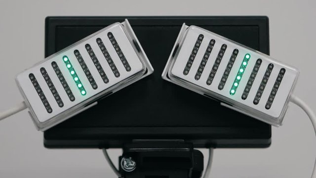 apparatus for dynamic phototherapy for the treatment of eye
