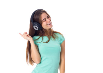 Naklejka premium Young woman in headphones 