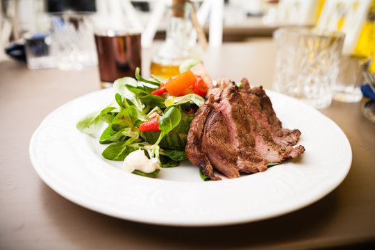 Entrecote with salad