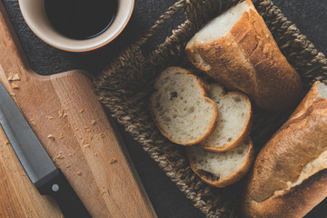 フランスパン 朝食イメージ
