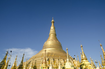 Fototapeta premium The Shwedagon Pagoda Temple, Golden Pagoda in YANGON ,MYANMAR.