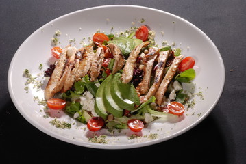 Grilled chicken salad with avocado