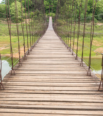 Obraz premium Beautiful of rope bridge in Kaeng Krachan National Park, Phetcha