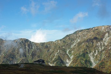 立山黒部アルペンルート・高原バスの車窓から
