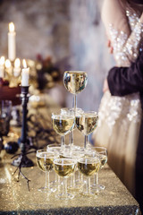 champagne glasses