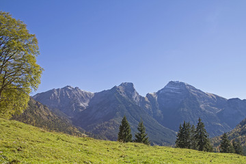 Fototapeta na wymiar Herbst im Karwendel
