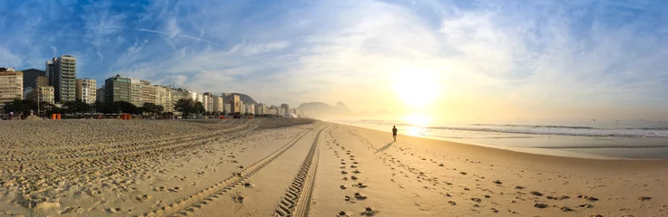 Afwasbaar Fotobehang Copacabana, Rio de Janeiro, Brazilië Zonsopgang bij Copacabana