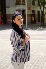 Fototapeta premium girl walking on the city