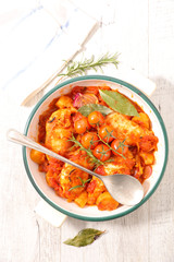 chicken fillet with tomato and rosemary