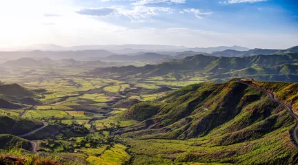 Fototapeten Panorama von Semien Bergen und Tal um Lalibela, Äthiopien © homocosmicos