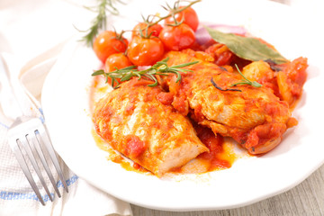 chicken fillet with tomato and rosemary