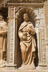 Fototapeta premium Statue of John the Apostle at the Church of Haro, La Rioja