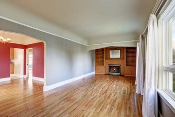 Unfurnished living room interior in old craftsman house