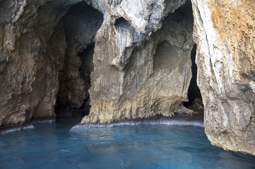 Fototapeta na wymiar Sea caves along the coast