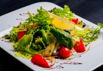 vegetarian salad with artichoke and another vegetables