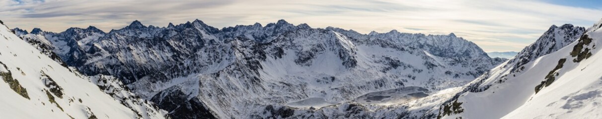View of High Tatra Mountains © bkdi