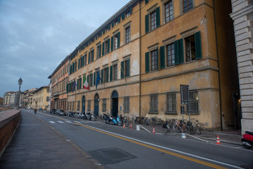 Fototapeta na wymiar PISA, ITALY- OCTOBER 22 ,2016 Architecture of Pisa city with tra