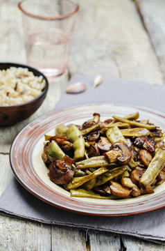 Roasted mushrooms with balsamic green beans